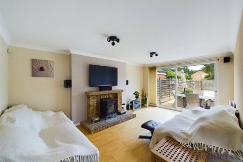 3 bedroom semi-detached house for sale, Roakes Avenue, Addlestone, Surrey, KT15