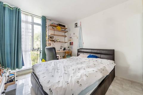 3 bedroom flat to rent, Hallfield Estate, Westbourne Grove, London, W2