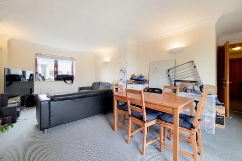 2 bedroom flat for sale, William Morris Way, Sands End, London, SW6