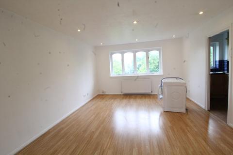 2 bedroom flat to rent, Beulah Road, Thornton Heath, CR7