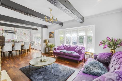 11 Carbone Hill, Northaw, Potters Bar, EN6 4PJ