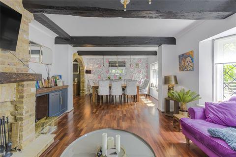 11 Carbone Hill, Northaw, Potters Bar, EN6 4PJ