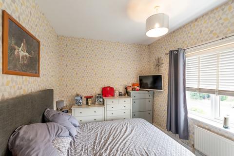 71 Lime Tree Grove, Thorne, Doncaster, DN8 4DQ