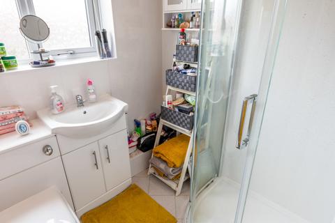 71 Lime Tree Grove, Thorne, Doncaster, DN8 4DQ