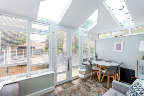 71 Lime Tree Grove, Thorne, Doncaster, DN8 4DQ