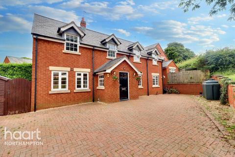 4 bedroom detached house for sale, Nutcote, Northampton