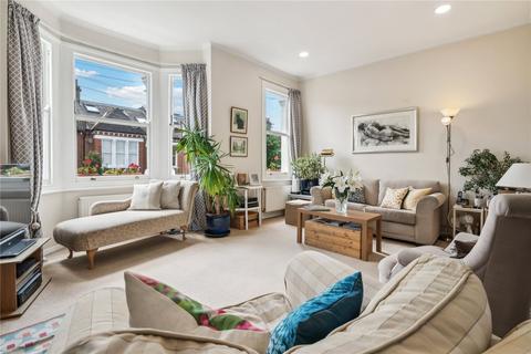 3 bedroom apartment for sale, Kyrle Road, SW11
