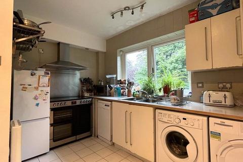 2 bedroom apartment to rent, Albert Road, London, N22