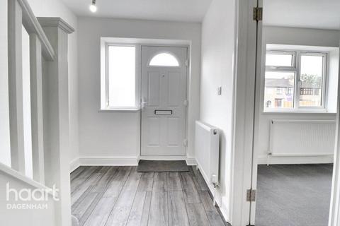 4 bedroom end of terrace house for sale, Dagenham Road, Dagenham