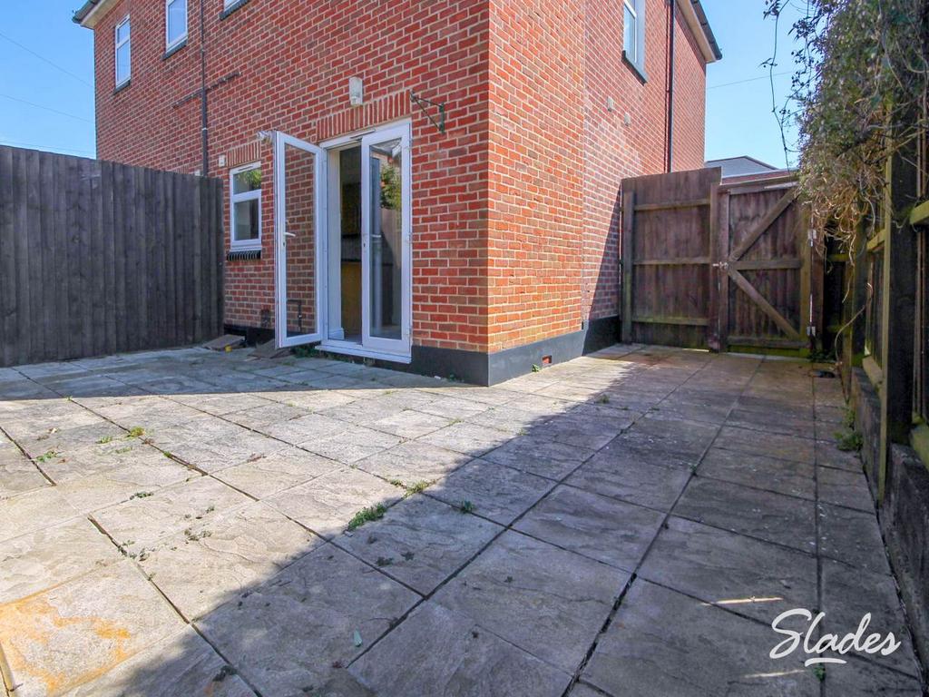 2 woodside road gard