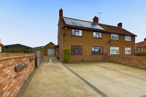 4 bedroom semi-detached house for sale, West Avenue, Driffield YO25