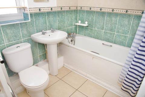 21 Teasel Crescent, London, SE28 0LP
