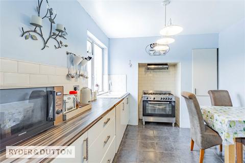 8 Fifth Avenue, Oldham, OL8 3SF