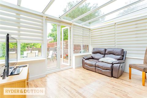 8 Fifth Avenue, Oldham, OL8 3SF