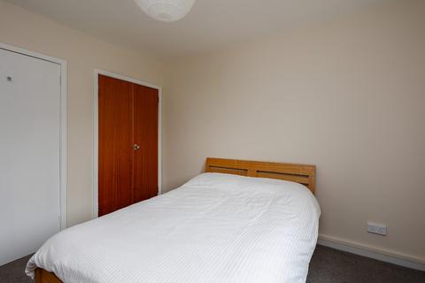 2 bedroom flat to rent, Albert Terrace, Edinburgh EH10