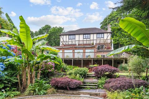 5 bedroom detached house for sale, Stonestile Lane, TN35