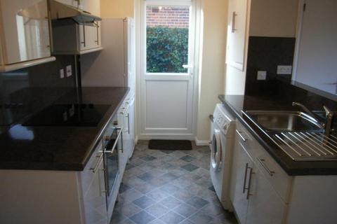 1 bedroom terraced house to rent, Guildford GU4