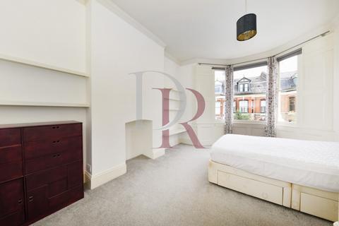 2 bedroom apartment to rent, Clissold Crescent, Stoke Newington, N16