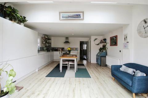 6 Antons Corner, Bristol, BS13 7DH