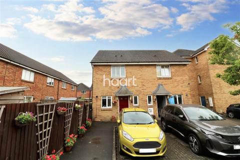 2 bedroom semi-detached house to rent, Woodhouse Road, Swindon