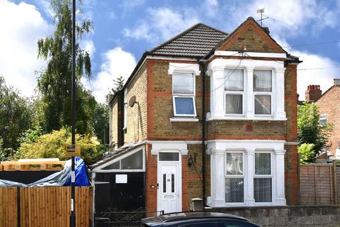 3 bedroom detached house for sale, Rutland Walk, London, SE6 4LG