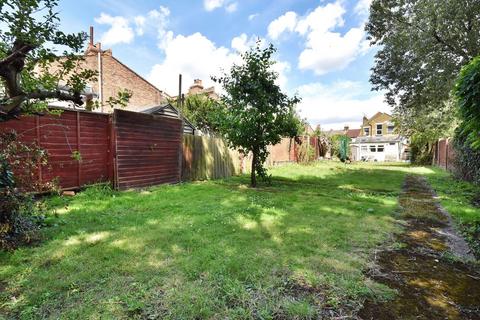 3 bedroom detached house for sale, Rutland Walk, London, SE6 4LG