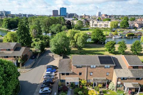 2 bedroom townhouse for sale, St Stephens Close, Caversham