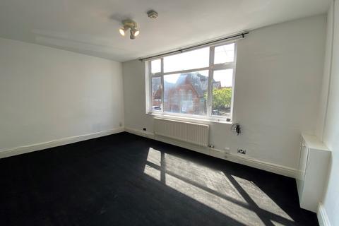 2 bedroom flat to rent, Craven Road, Rugby, CV21