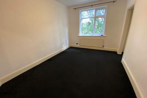 2 bedroom flat to rent, Craven Road, Rugby, CV21