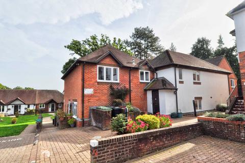 1 bedroom retirement property for sale, War Memorial Place, Henley On Thames