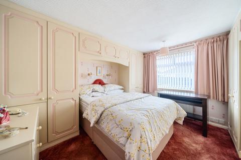 19 Durham Close, Cheltenham, GL51 3DF