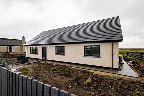 3 bedroom detached bungalow for sale, Upper Keiss Road , Keiss , Highland. KW1 4XF
