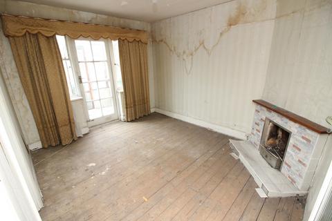 3 bedroom semi-detached house for sale, Caverleigh Way, Worcester Park KT4