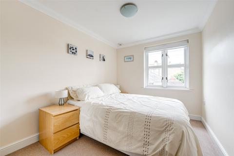 2 bedroom flat for sale, Park Road, Worthing, West Sussex, BN11