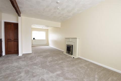 3 bedroom semi-detached house to rent, Dyrham Close, BRISTOL BS15