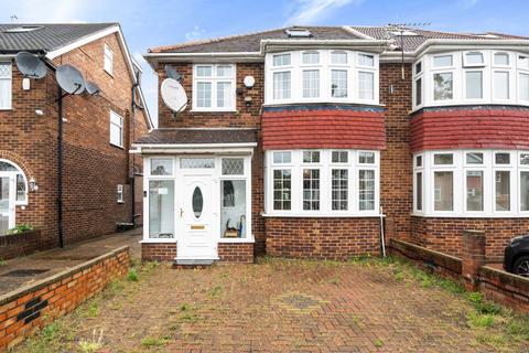 4 bedroom semi-detached house for sale, Stirling Road, Hayes, Middlesex