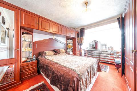 61 Stirling Road, Hayes, UB3 3AJ