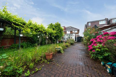 61 Stirling Road, Hayes, UB3 3AJ