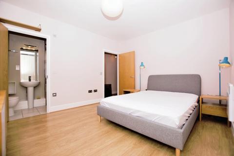 2 bedroom flat to rent, Abbey Street Southwark SE1