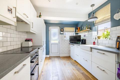 21 Lower Road, Kenley, CR8 5NH