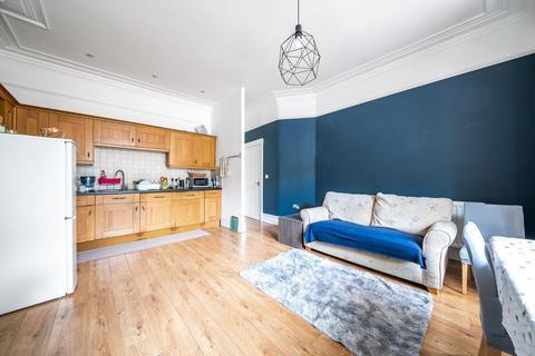 2 bedroom flat for sale, Valley Drive, Harrogate, North Yorkshire, HG2