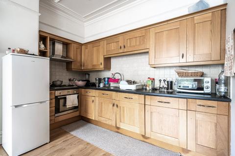 2 bedroom flat for sale, Valley Drive, Harrogate, North Yorkshire, HG2