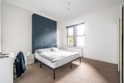 2 bedroom flat for sale, Valley Drive, Harrogate, North Yorkshire, HG2