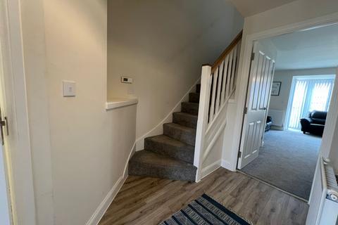 4 bedroom semi-detached house to rent, Goldcrest Walk, Coventry, CV4