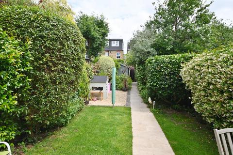 3 bedroom terraced house for sale, Lion Road, Twickenham TW1