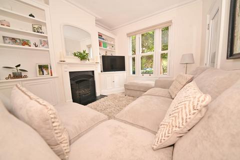 3 bedroom terraced house for sale, Lion Road, Twickenham TW1