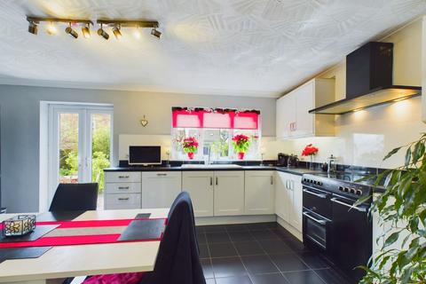 4 bedroom detached house for sale, 10 Station Road, Driffield YO25