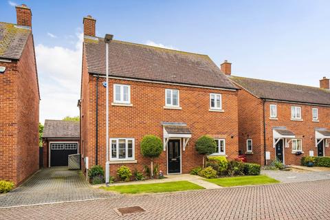 4 bedroom detached house for sale, Jubilee Close, Blunham