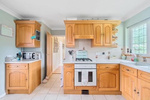 3 bedroom detached house for sale, Bassett Green Road, Bassett, Southampton, Hampshire, SO16