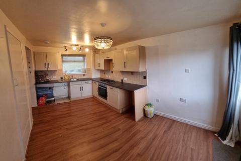 2 bedroom terraced house to rent, Thirlmere Way, Rossendale BB4